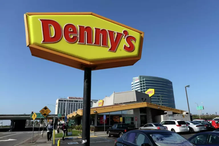 Denny’s to Close Up to 90 Restaurants